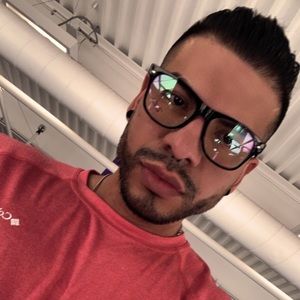 Meet your Posher, Robert